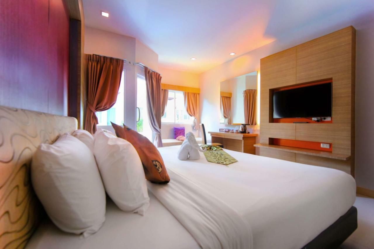 Andatel Grande Patong Phuket Exterior photo